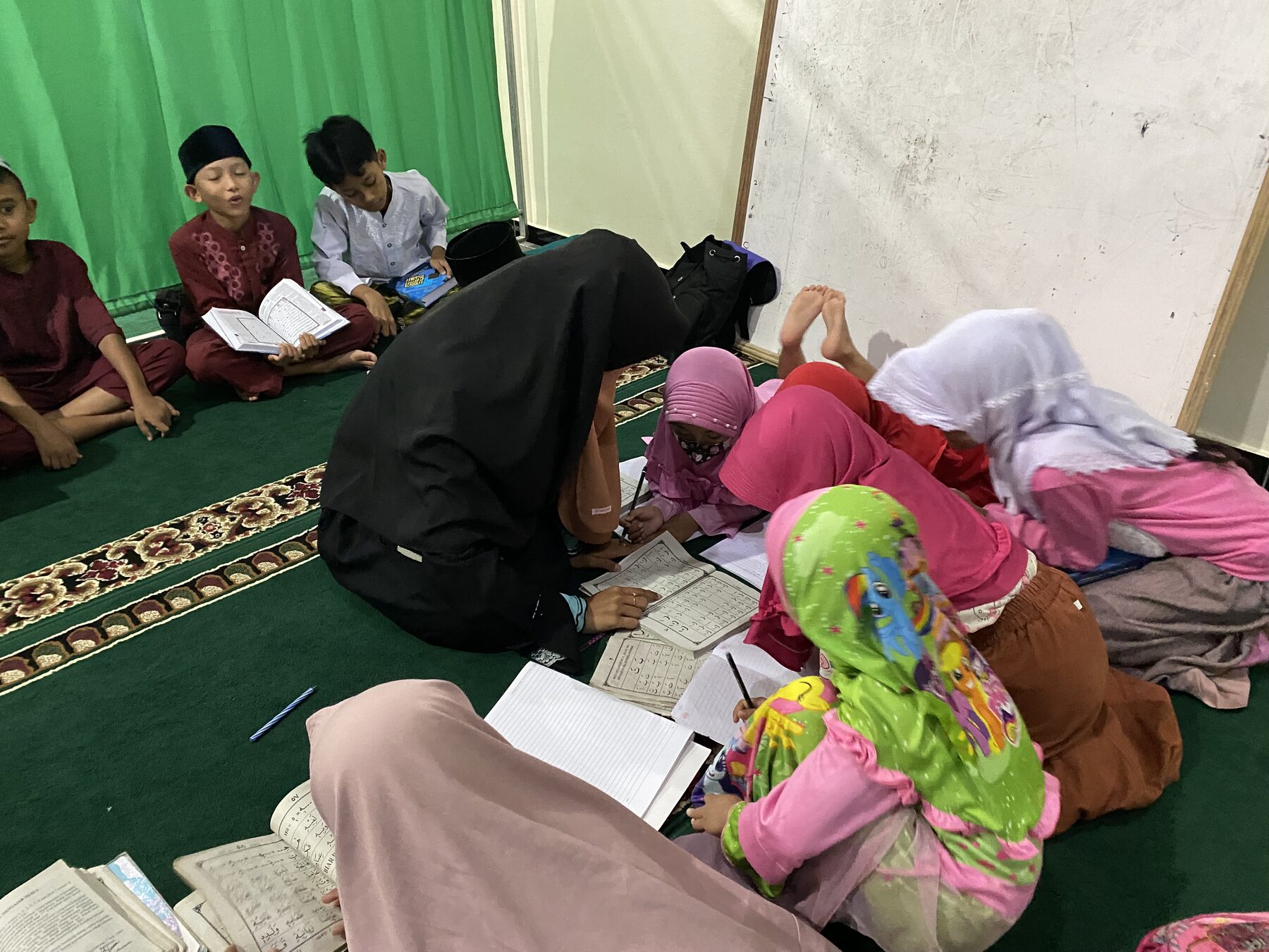 Pendampingan belajar membaca Al-Qur'an