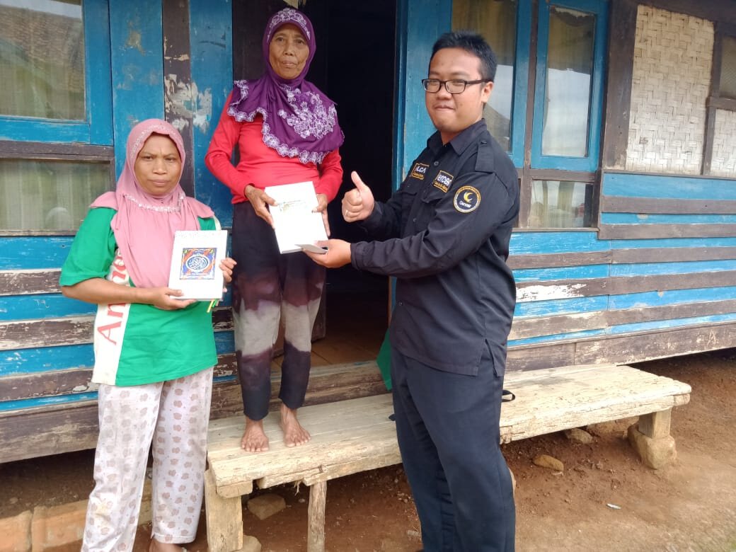 Penyerahan mushaf di Tanimulya
